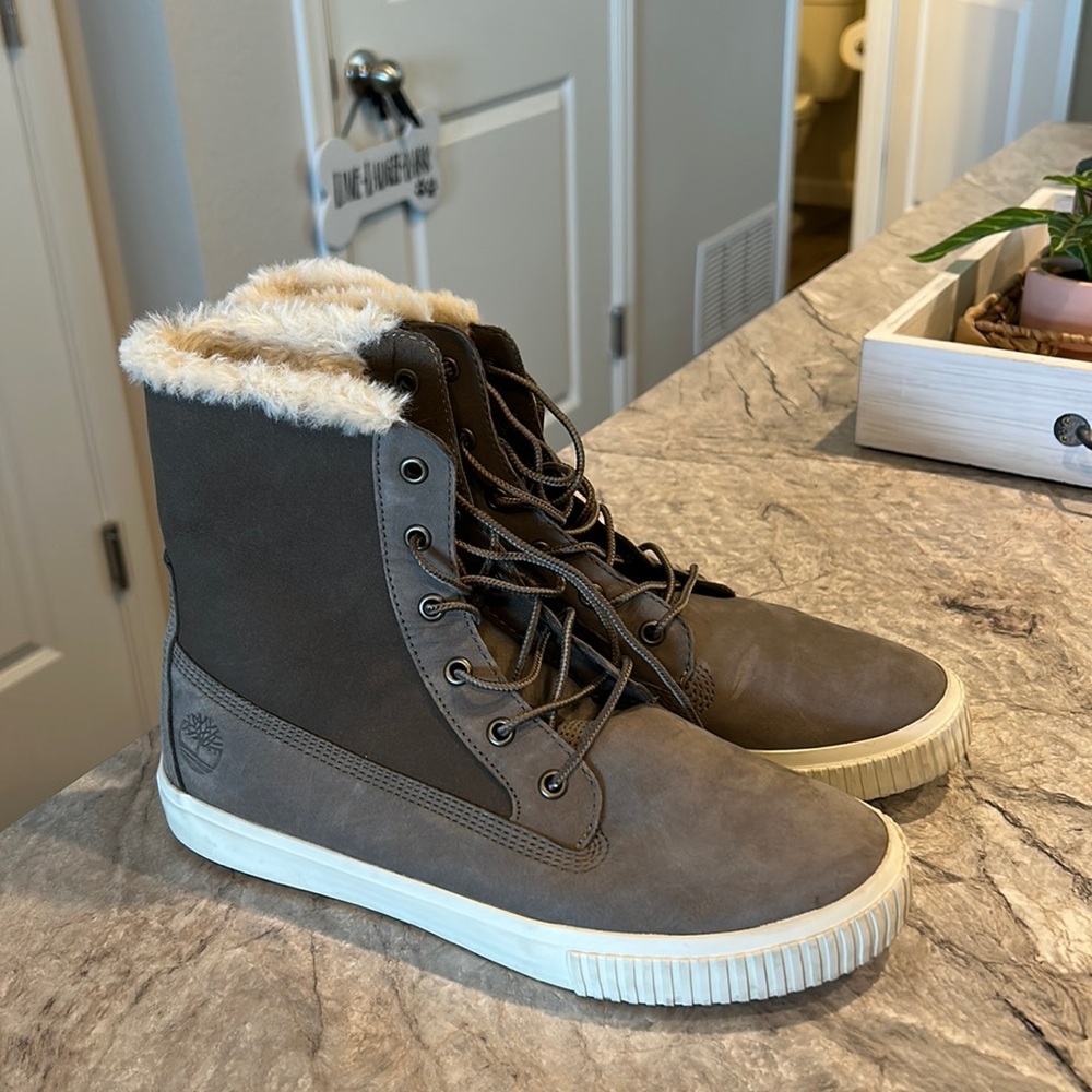 Timberland boots size 9.